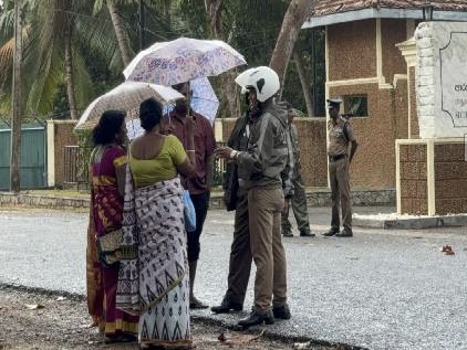 கேப்பாப்புலவு இராணுவ முகாம் முன்பாக கவனயீர்ப்பு போராட்டம் !